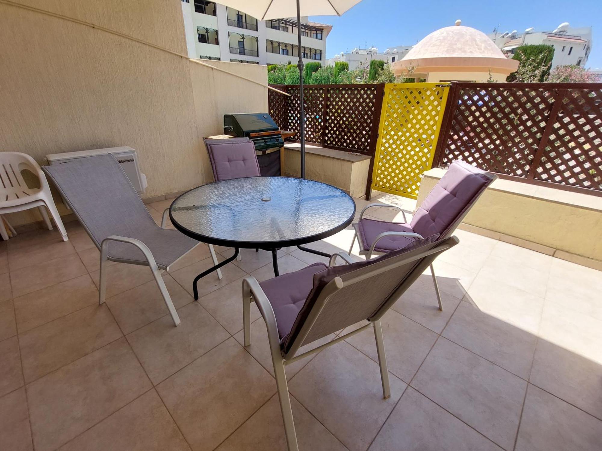 Pool Side 2 Bedroom Queens Gardens Complex بافوس المظهر الخارجي الصورة